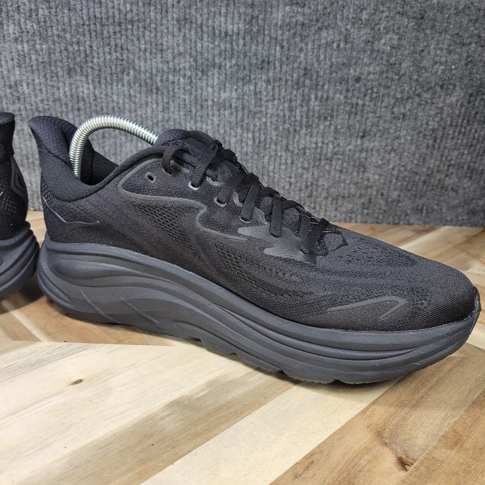 Hoka One One HOKA Clifton 10 Triple Black Size 13 D Sneakers Comfort Cushioned